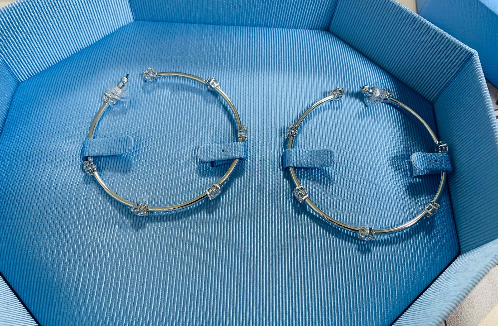 5638698 スワロフスキー Swarovski Constella フープピアス - メルカリ