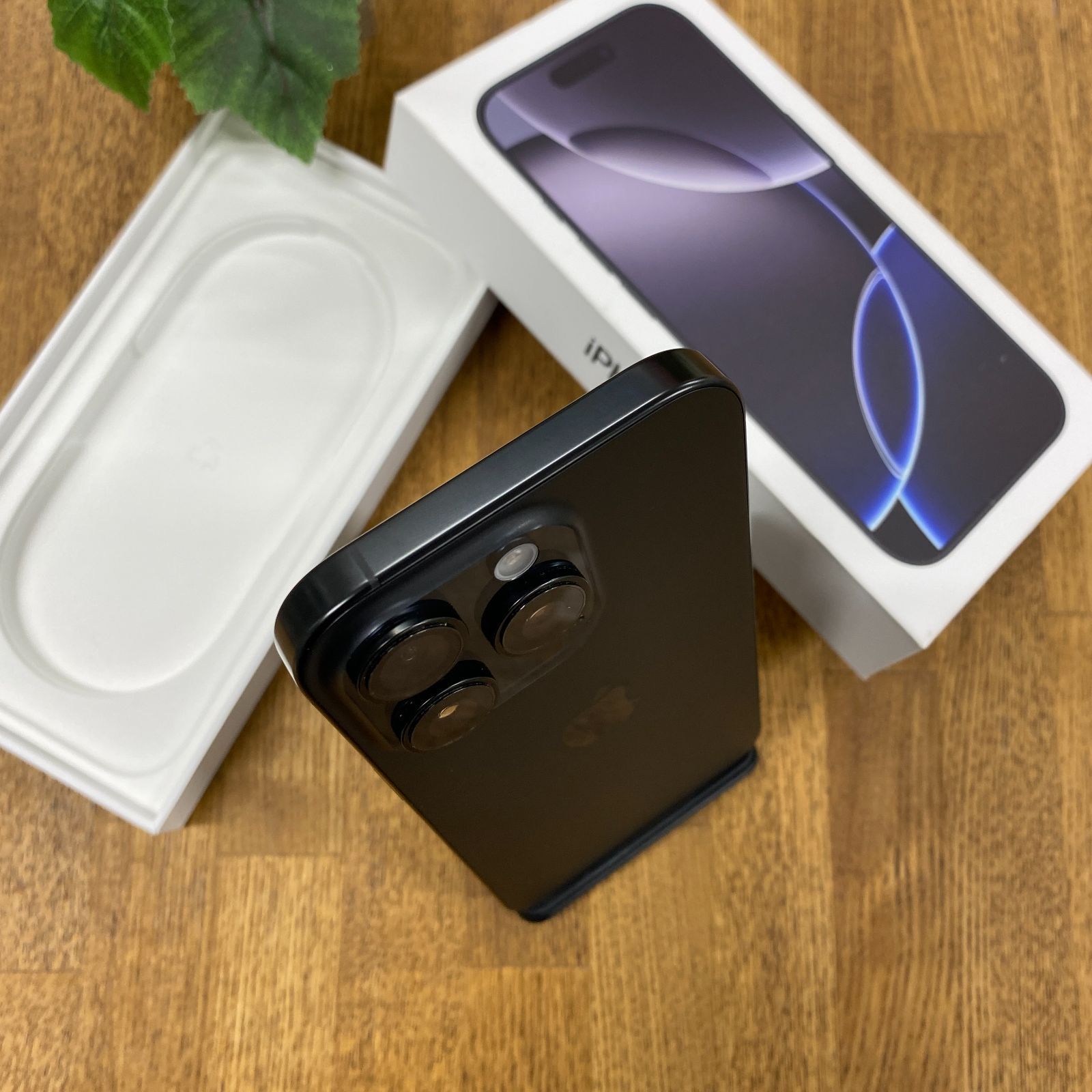 iPhone 16 Pro 128GB バッテリー94% iPhone 16 Pro 128GB バッテリー94% iPhone 16 Pro Max バッテリーの