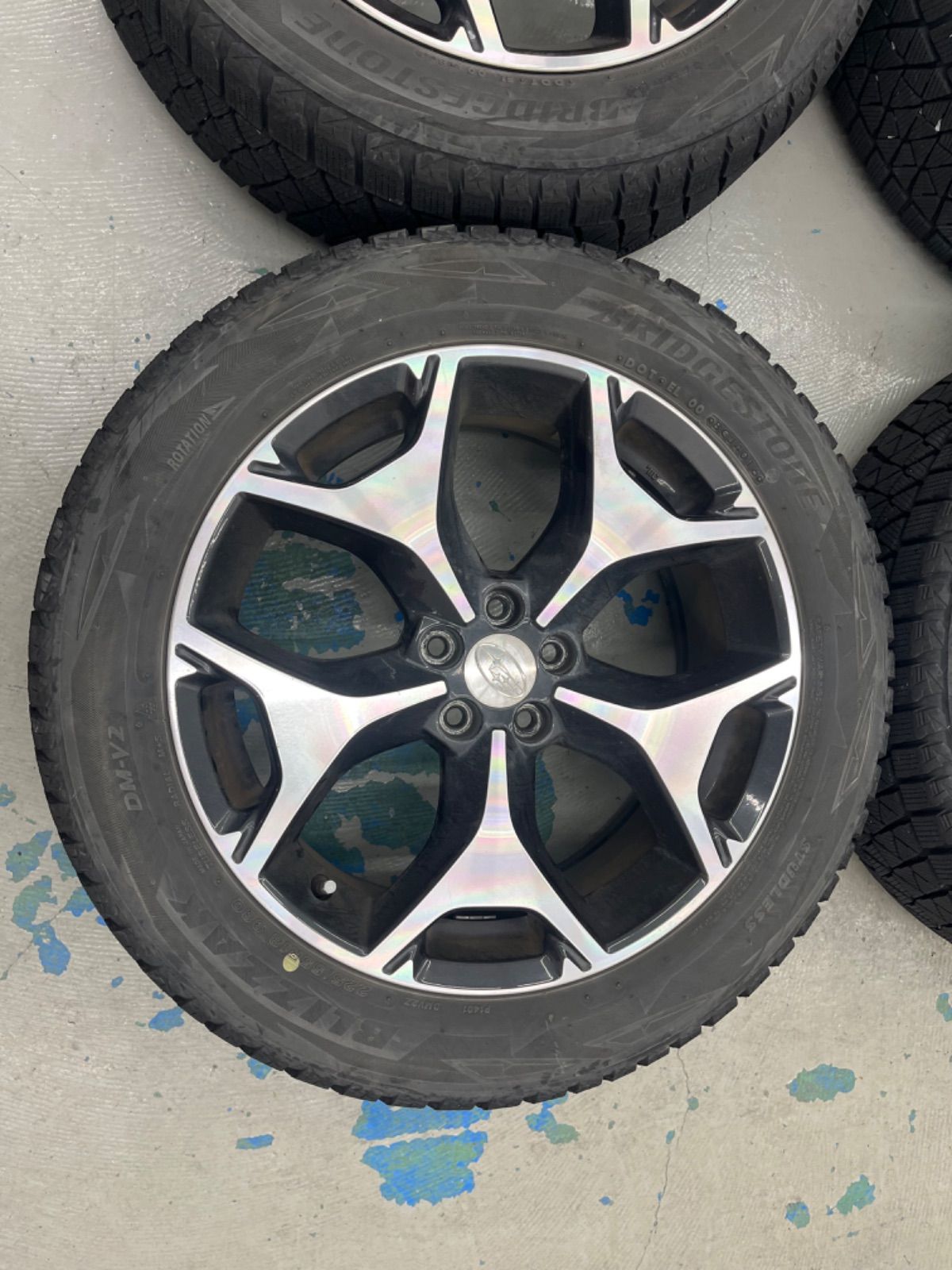 スバルフォレスタースタッドレスタイヤ純正ホイル付225/55R18 - メルカリ