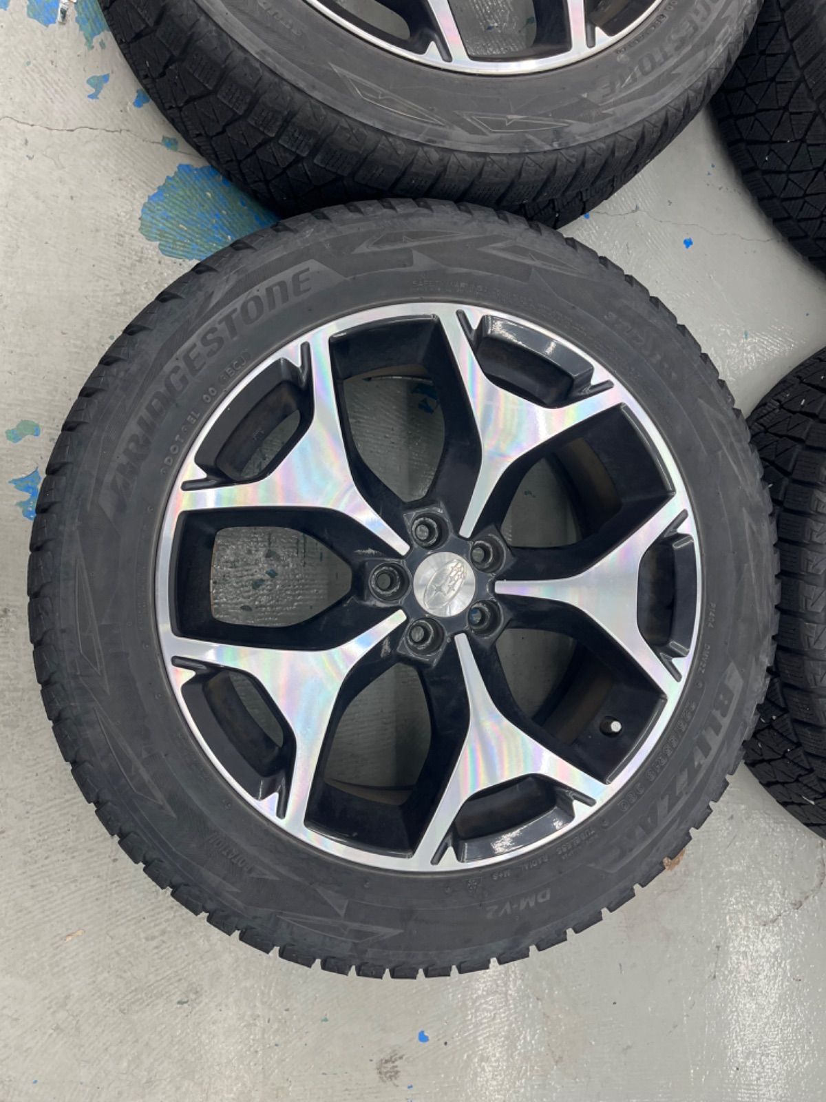 たけぽんさま専用スバルフォレスタースタッドレスタイヤ純正ホイル付