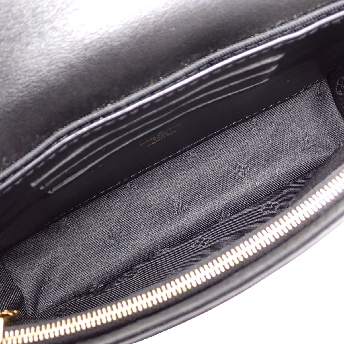 LOUIS VUITTON(ルイ・ヴィトン) バブルグラム ウォレットオンストラップ ショルダーバッグ 2WAY 肩掛け 斜め掛け チェーンストラップ クラッチ カーフ ブラック黒 ゴールド金具 M81398 レディース 40802158681【中古】【アラモード】 LOUIS VUITTON(ルイ・ヴィトン) バブルグラム ウォレットオン