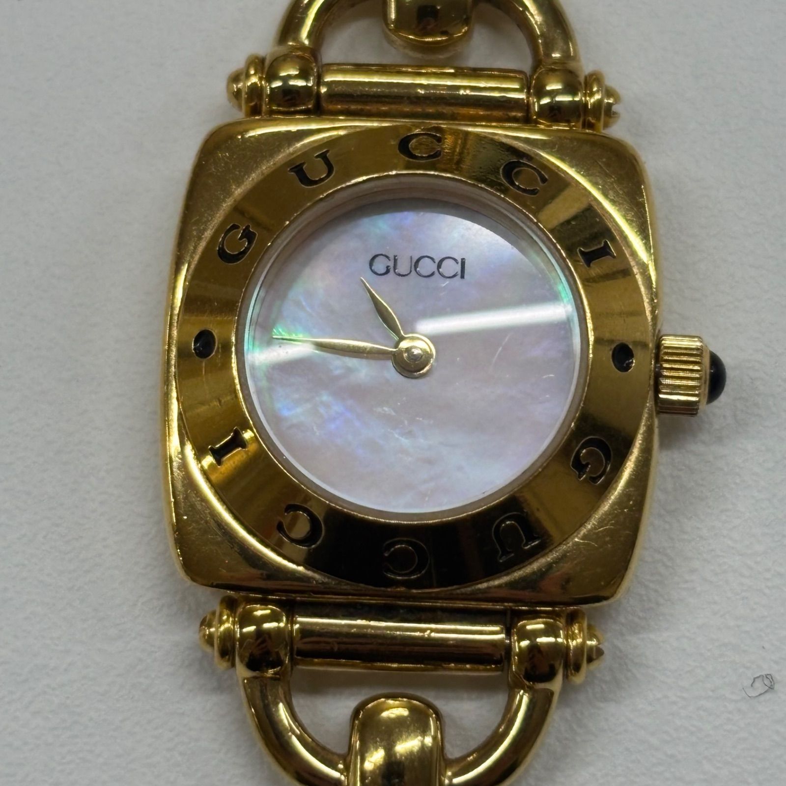 ☆ GUCCI グッチ レディース腕時計 6400L ゴールド × シェル文字盤