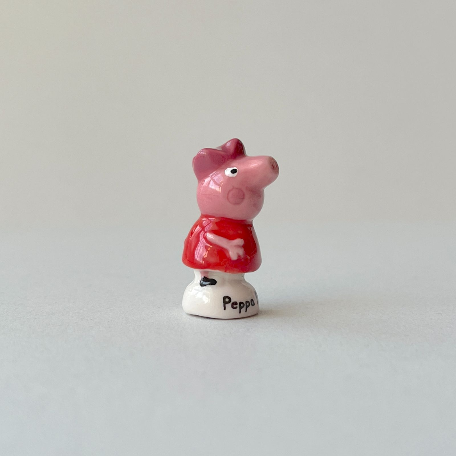 フェーヴ ペッパピッグ③ フランス フェーブ ミニチュア陶器 - メルカリ
