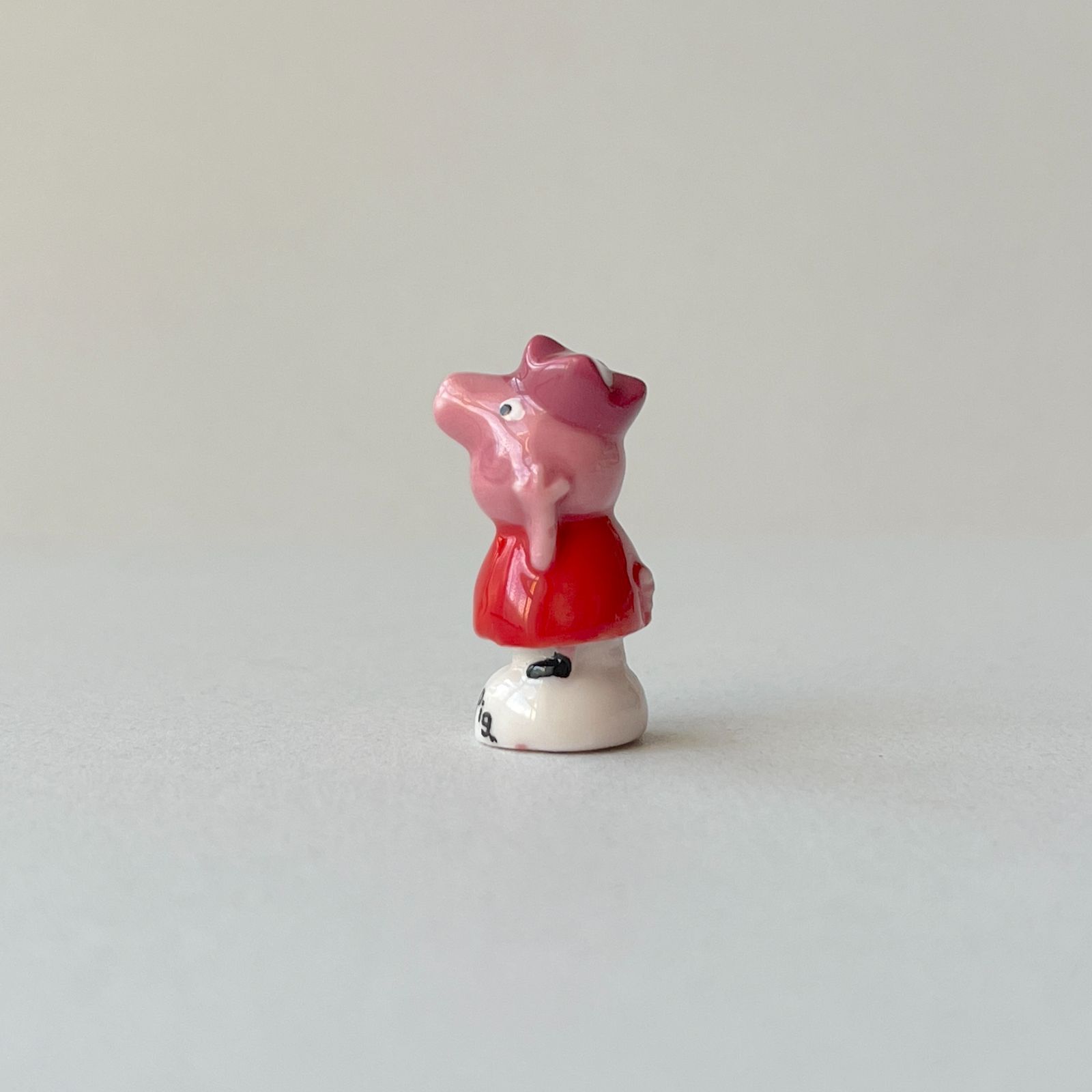 フェーヴ ペッパピッグ③ フランス フェーブ ミニチュア陶器 - メルカリ
