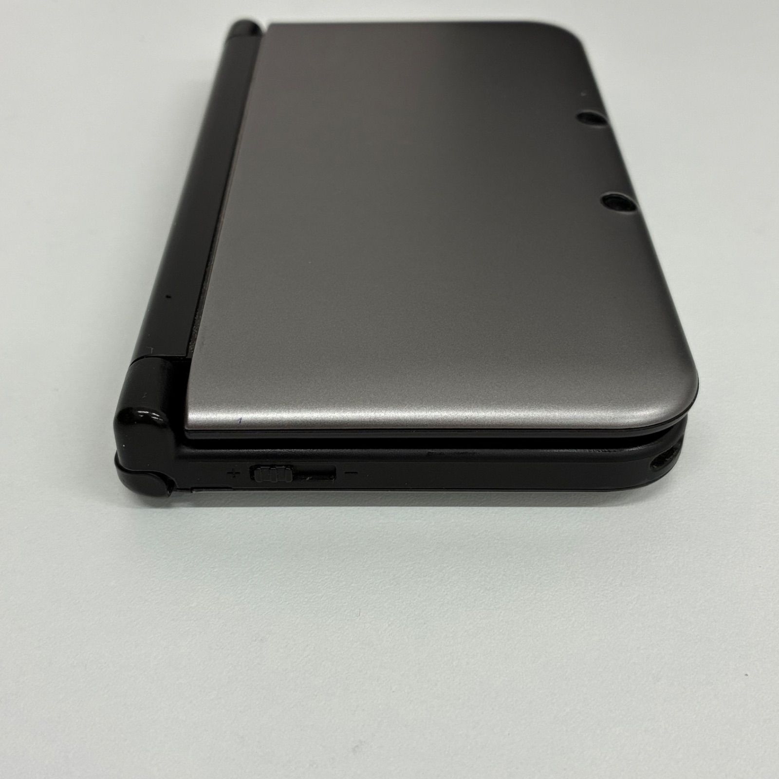 シルバーブラック