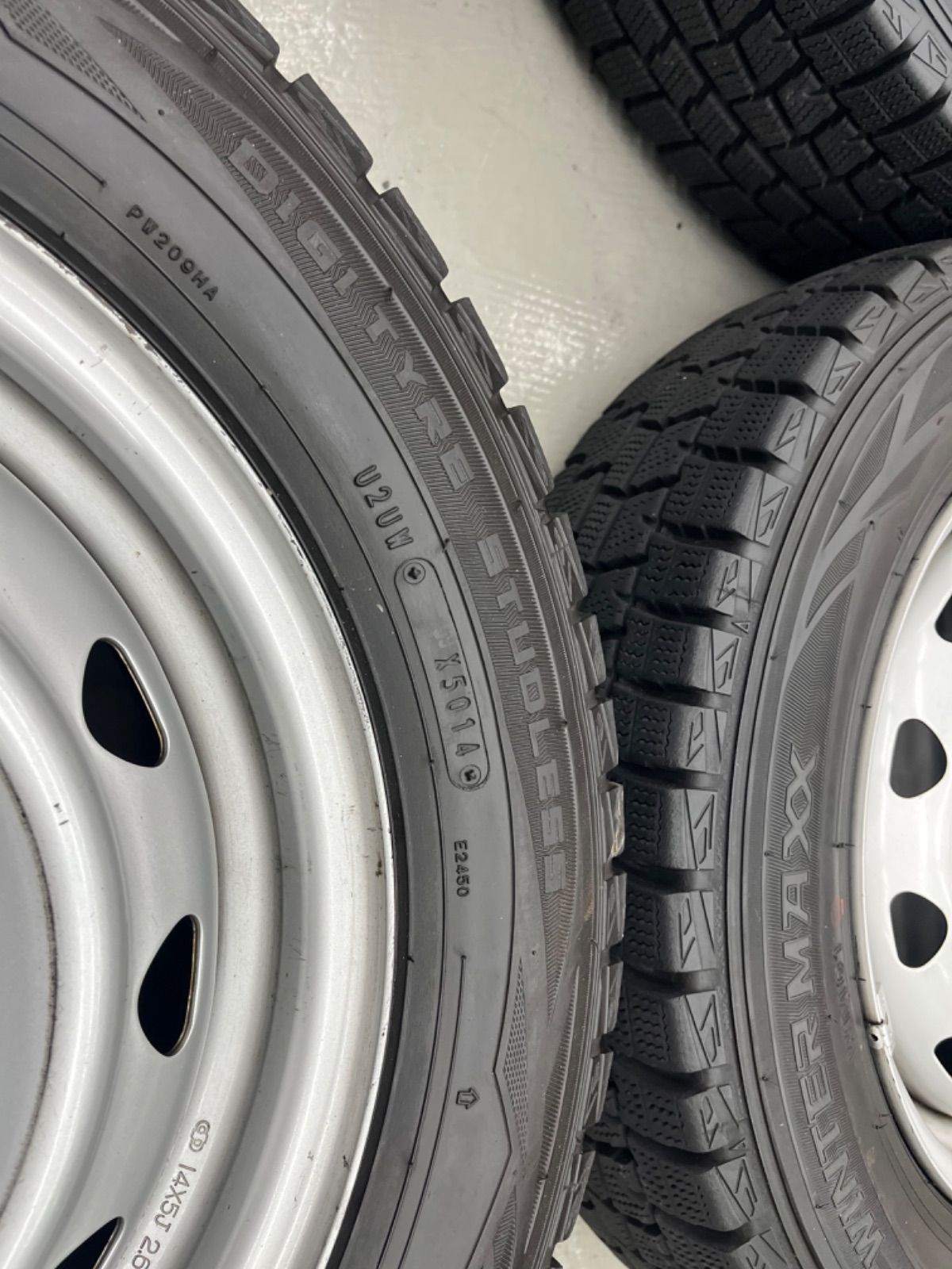 トヨタアクアスタッドレスタイヤ165 70