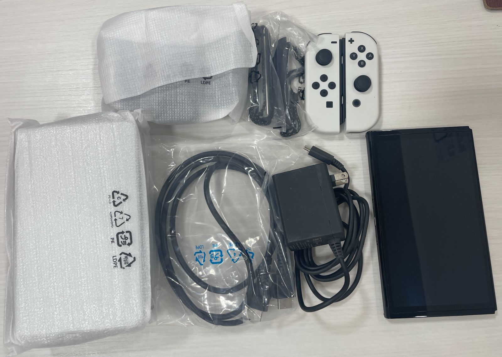 管理番号-P 任天堂Switch 有機ELモデル ホワイト 本体