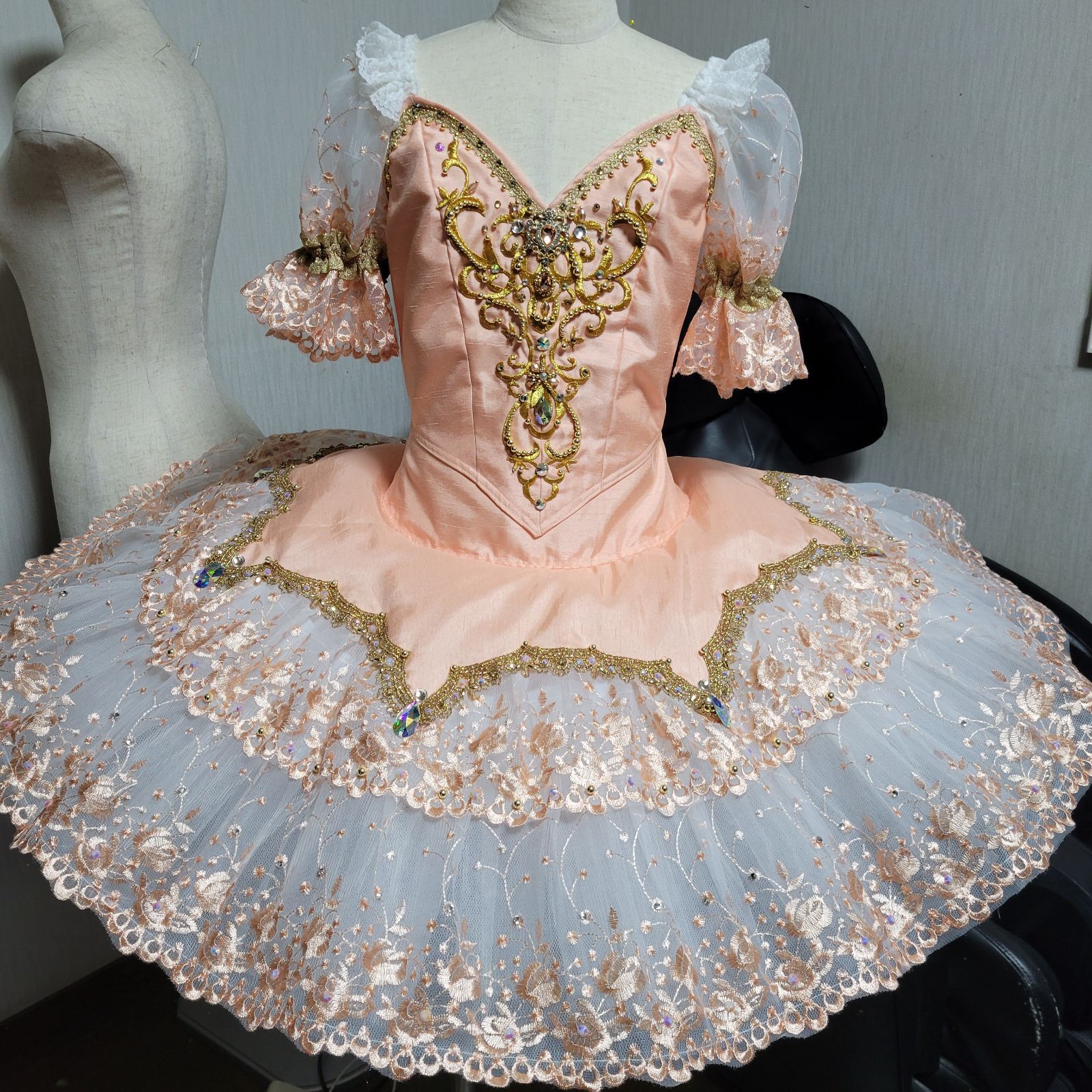 人気 バレエ衣装 あみ様専用 ami様専用•*¨*•.¸♬︎