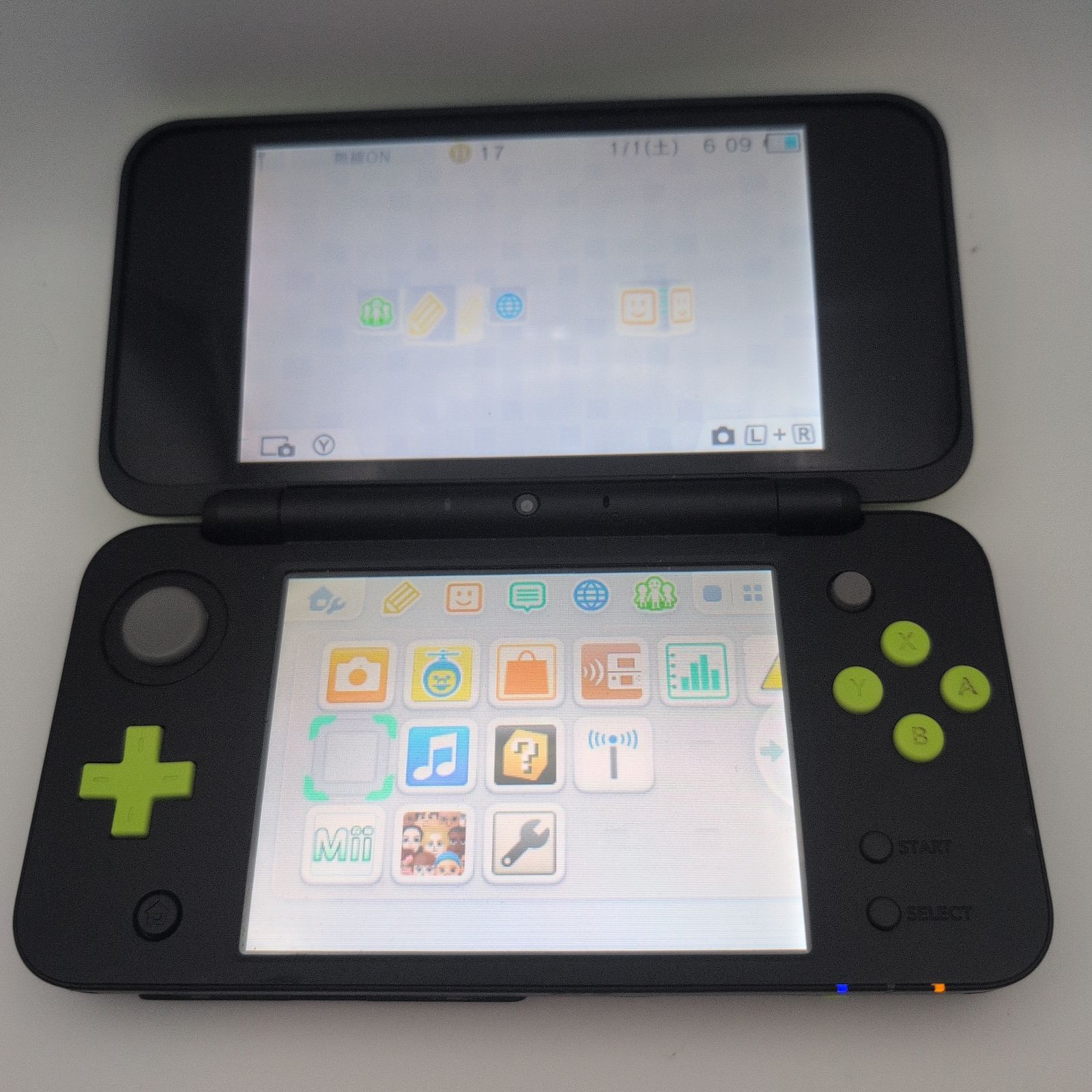 Newニンテンドー2DS LL ライムブラック 285 - メルカリ