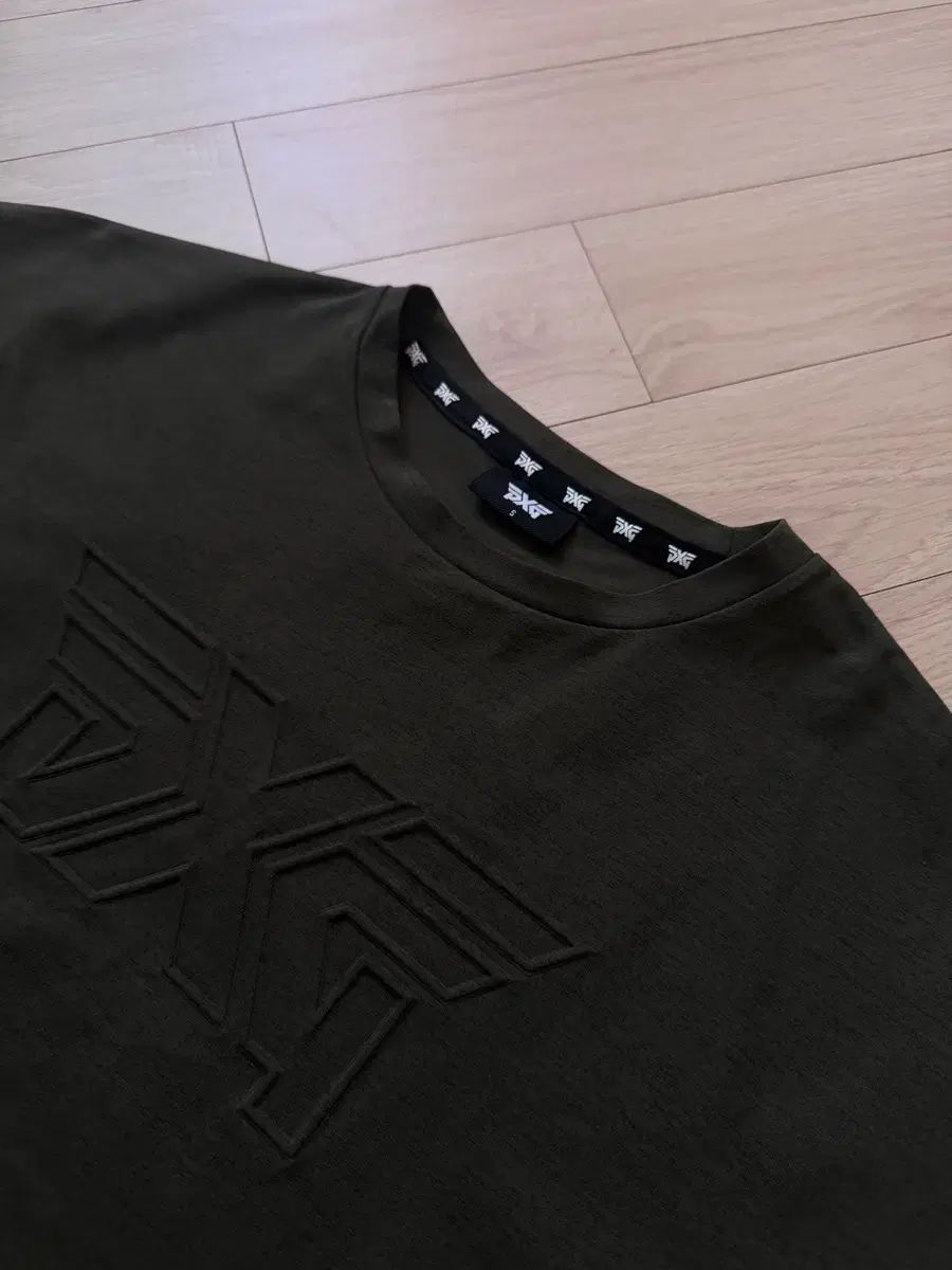 PXG ロゴ 半袖 Tシャツ カーキ S