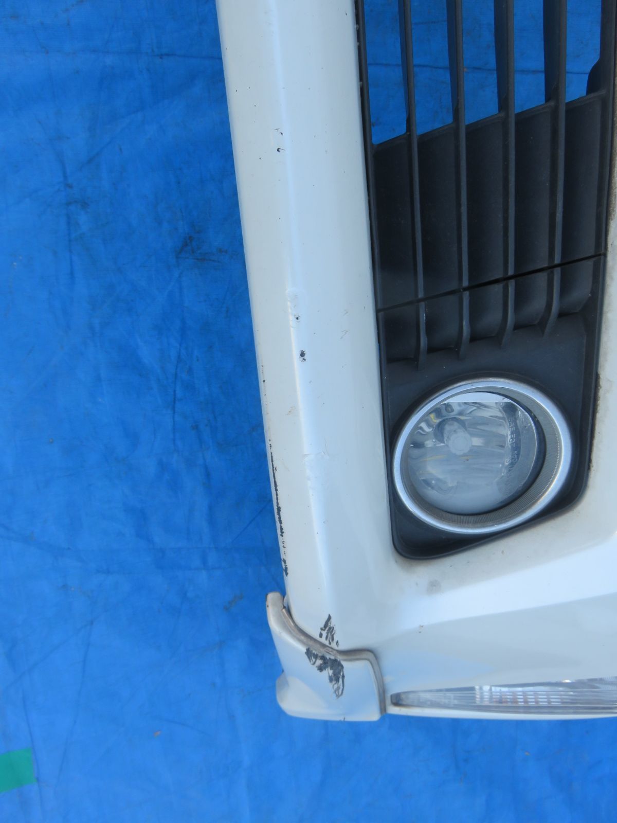 ☆SFC3953/プリウスα ZVW40W ZVW41W 前期 純正 フロントバンパー 070