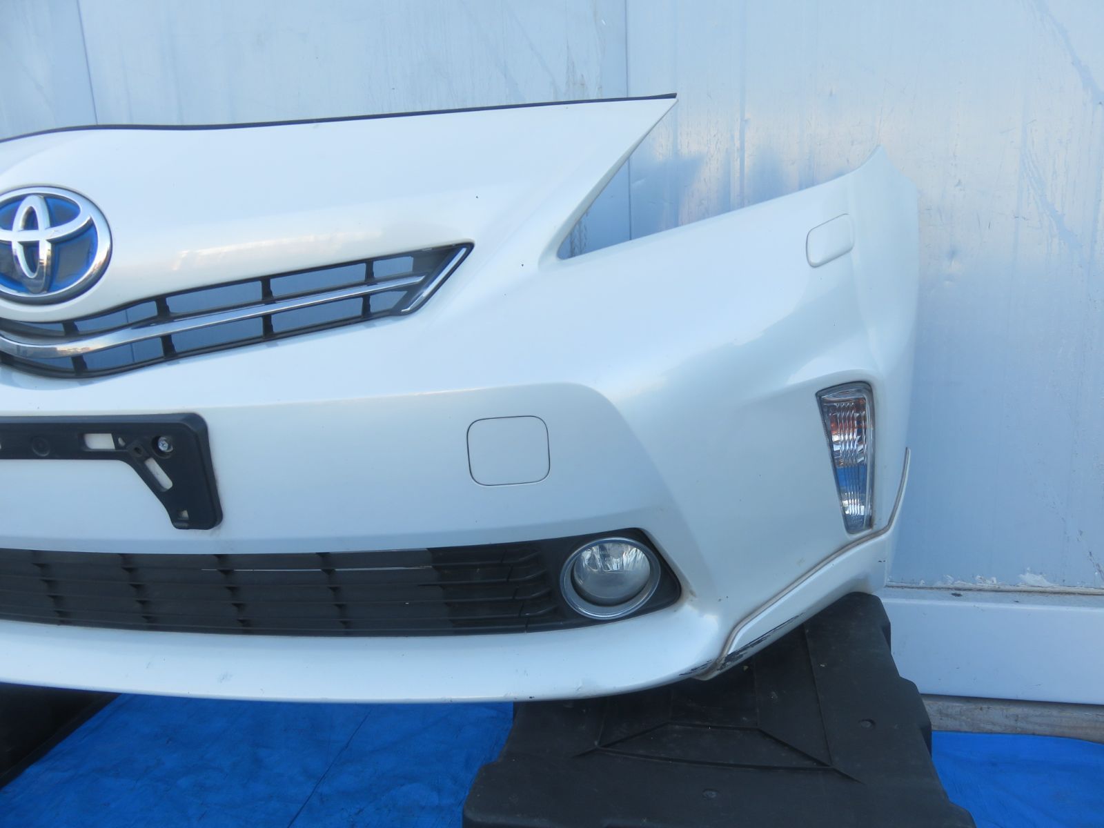 ☆SFC3953/プリウスα ZVW40W ZVW41W 前期 純正 フロントバンパー 070