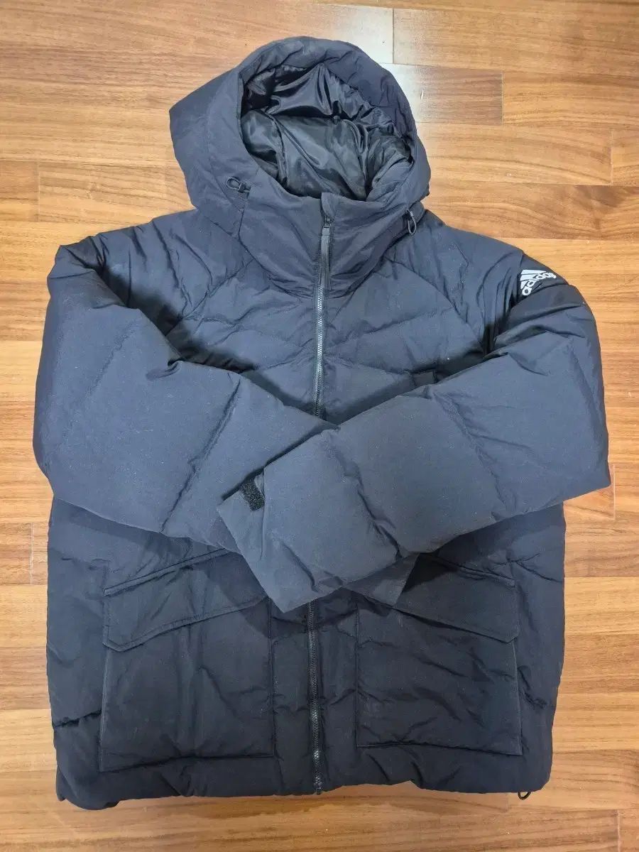 アディダス BIG ベプル ダウン