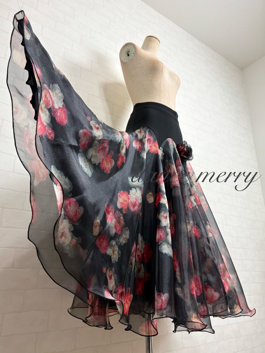 新品　豪華　社交ダンス　黒　赤　ベージュ　スカート　花柄　パーティ　4275 新品 豪華 社交ダンス 黒 赤 ベージュ スカート 花柄 パーティ 4275