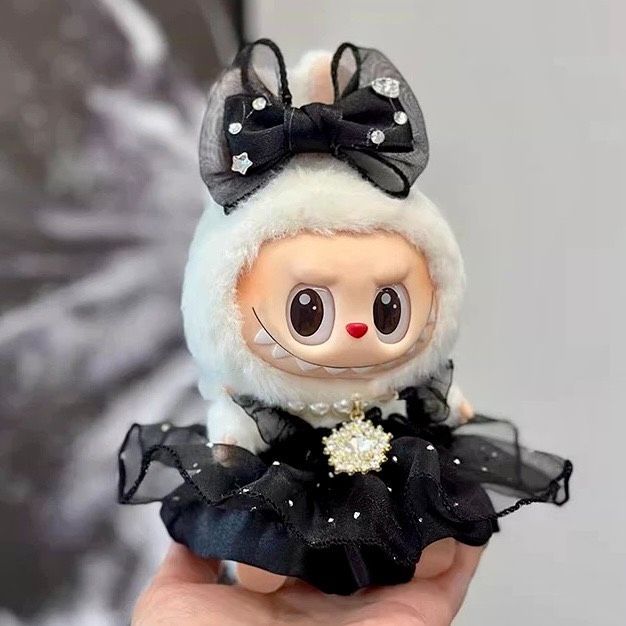 ラブブ用洋服とネックレスのセット　オマケの天使&悪魔ラふふとビーズ ラブブ用洋服とネックレスのセット オマケの天使&悪魔ラふふとビーズ