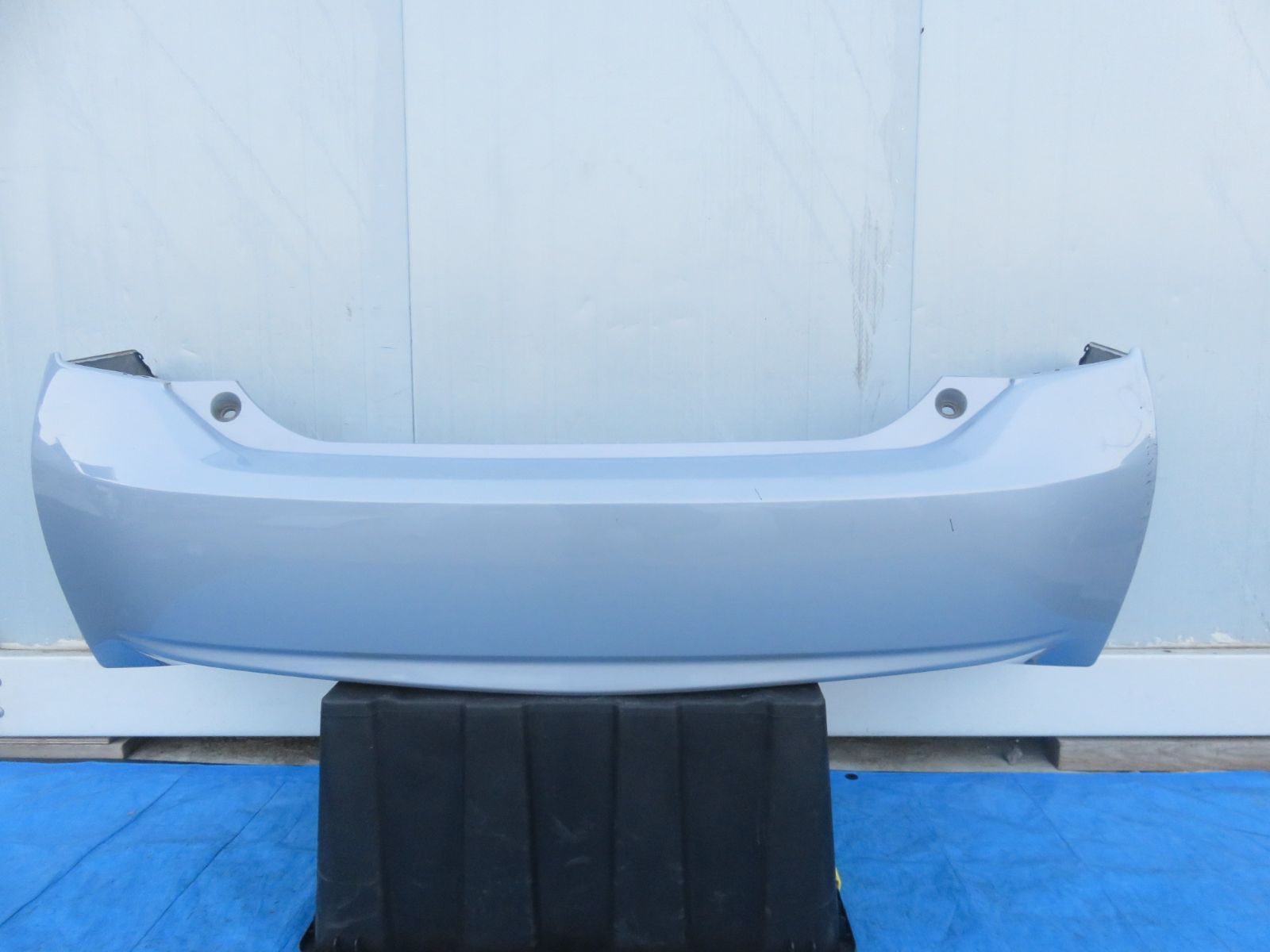 ★SFC3961/プリウス30系 ZVW30/ZVW35 純正 リアバンパー リヤバンパー 8V0・アイスバーグシルバーマイカM