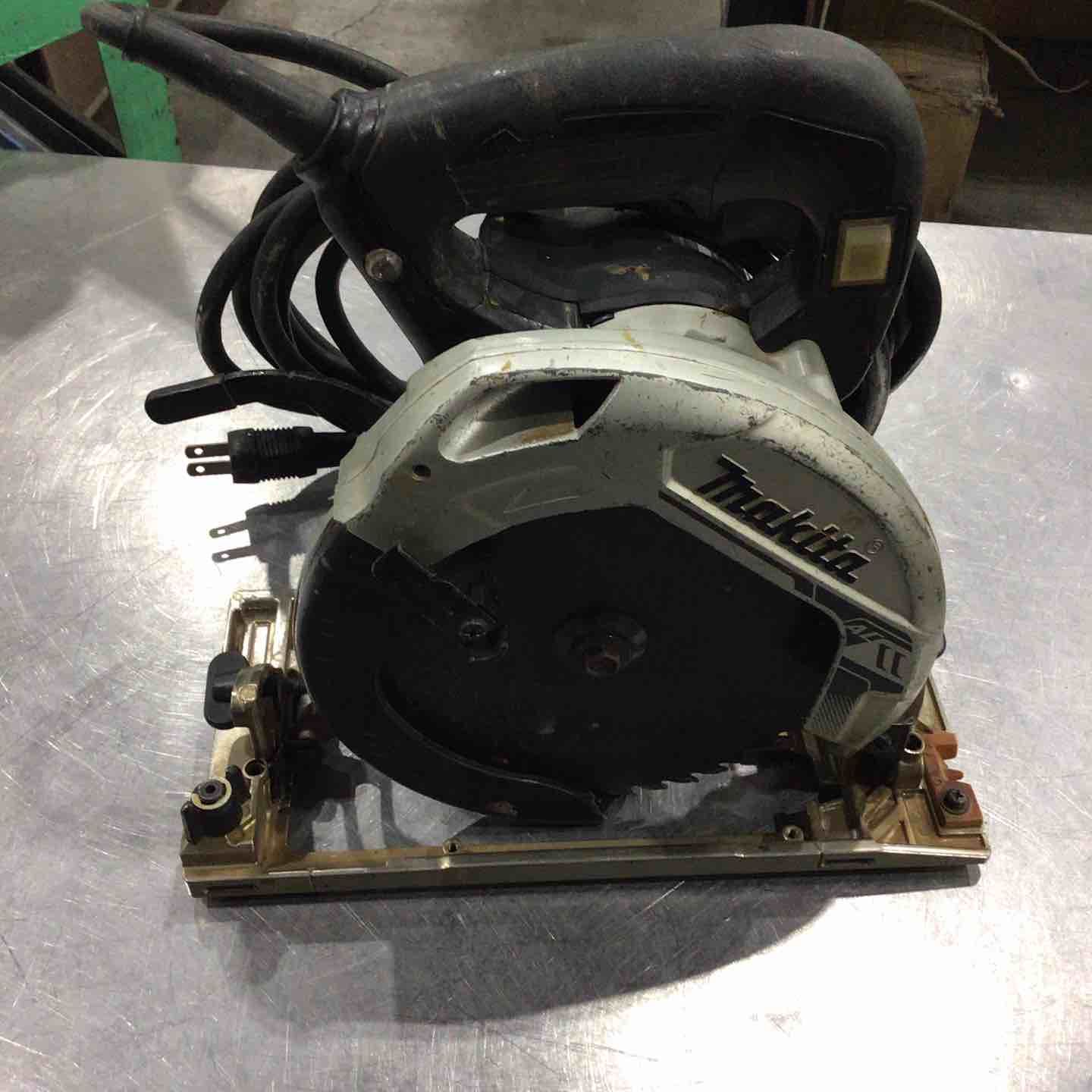 品 マキタ makita 電気マルノコ HS 6301 B