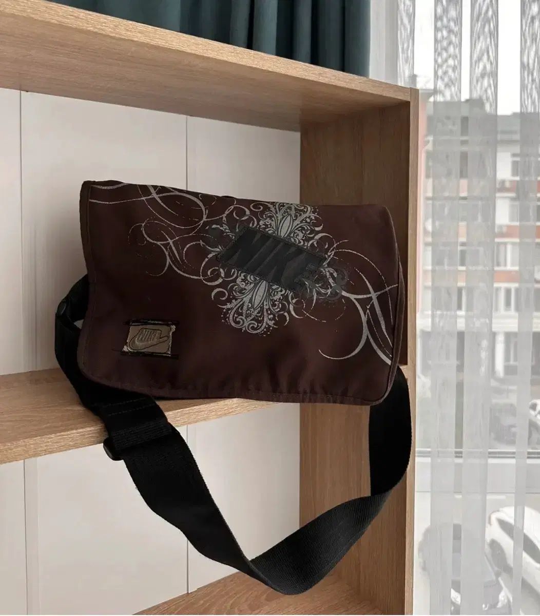 ナイキ 90 s ブラウン クロスバック