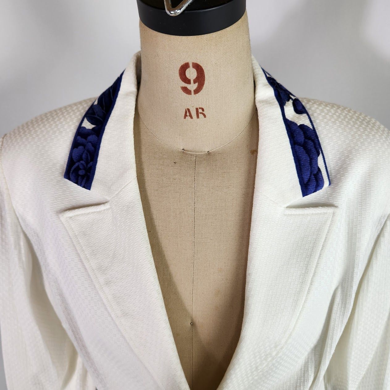 LEONARD レオナール ジャケット 11AR ホワイト 花柄トリム 日本製