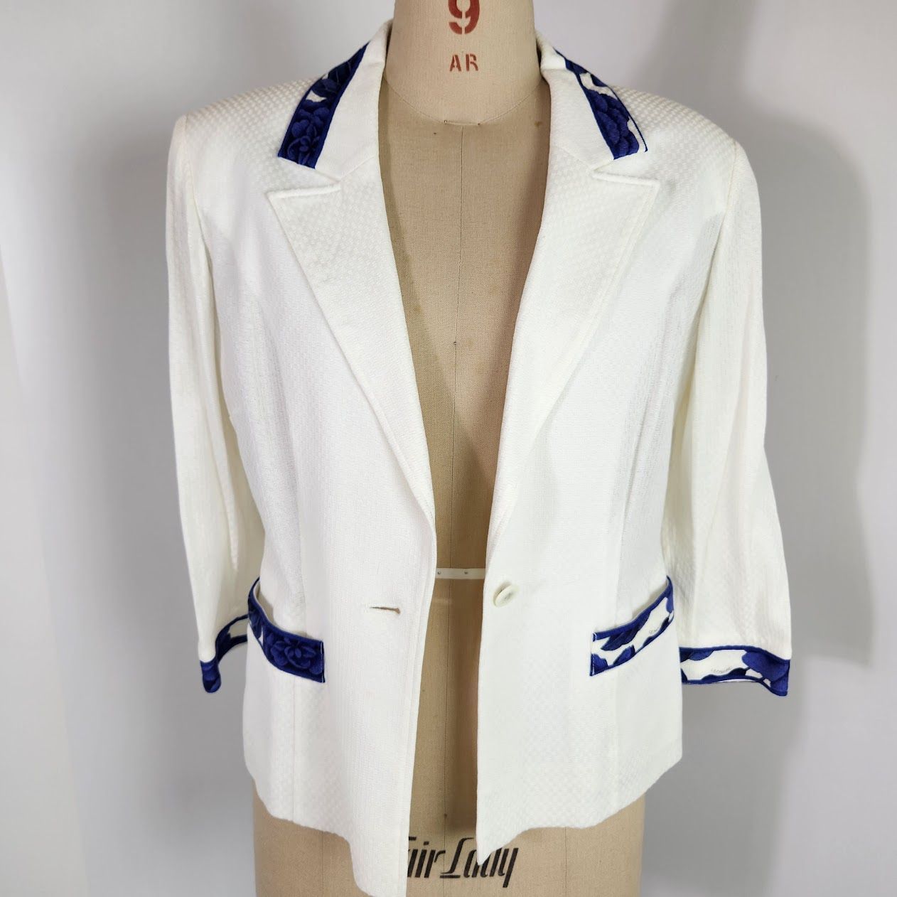 LEONARD レオナール ジャケット 11AR ホワイト 花柄トリム 日本製