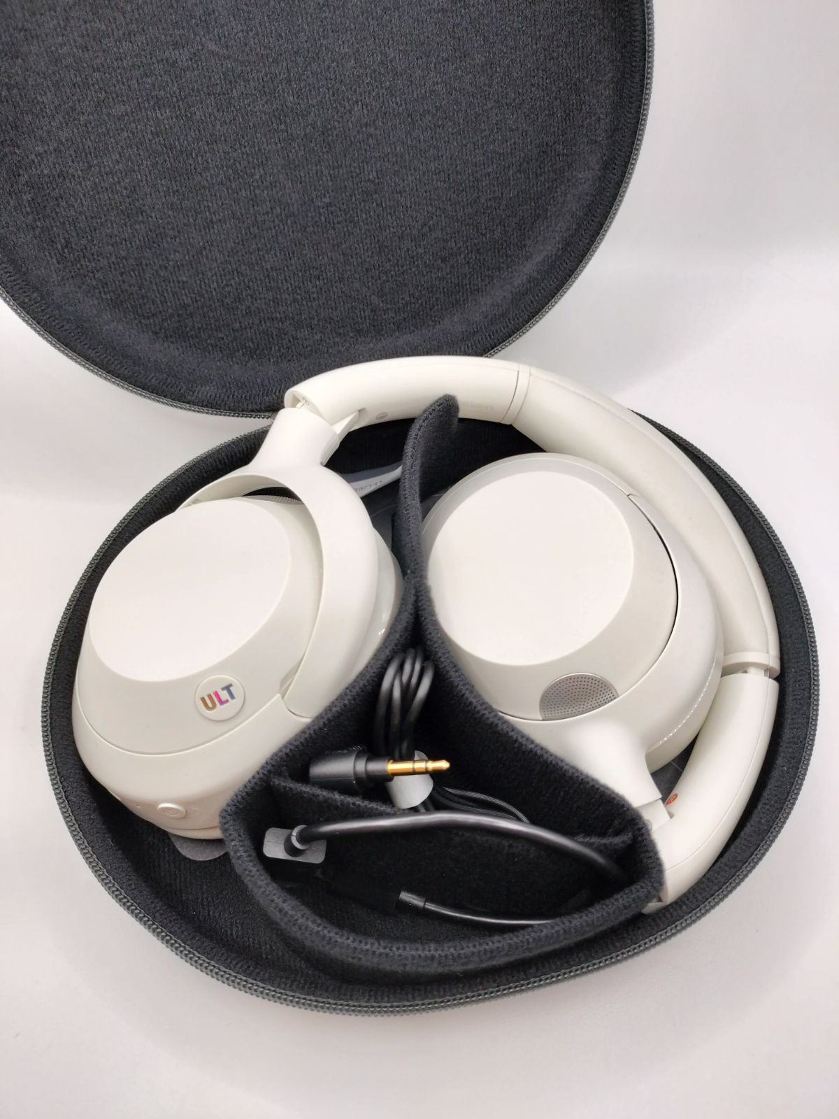 ワイヤレスヘッドホン