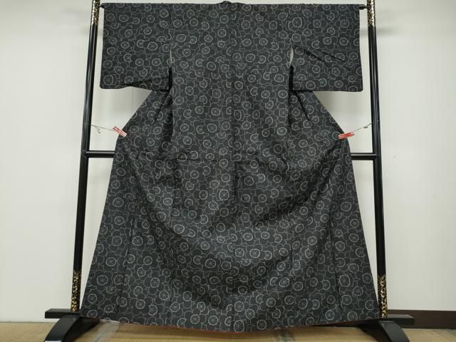 平和屋着物 本場大島紬 7マルキ 舞梅文 正絹 ut