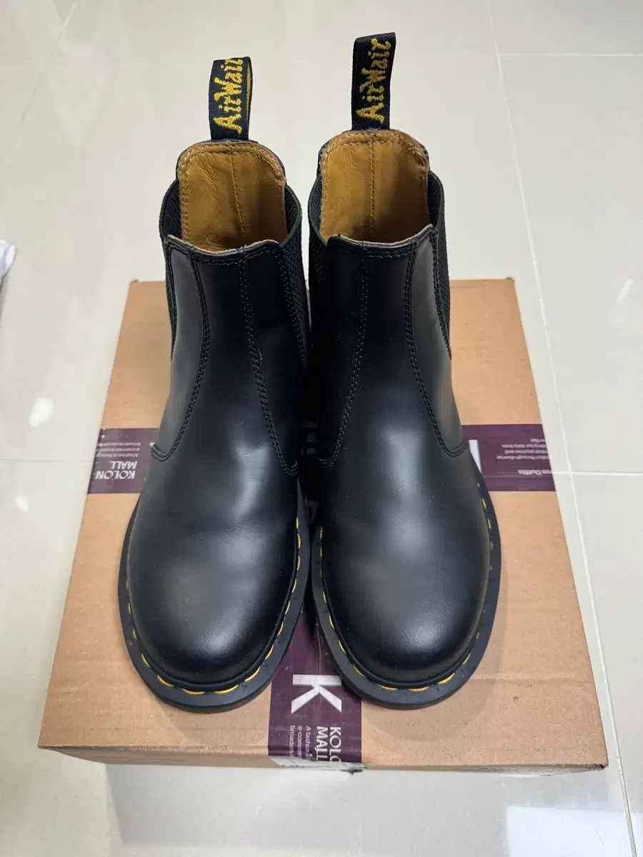 DR MARTENS ドクターマーチン チェルシーブーツ 240