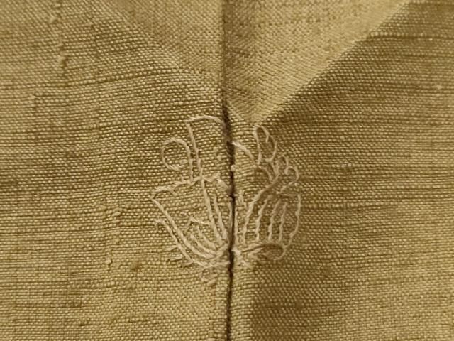 平和屋着物○本場結城紬 重要無形文化財 色無地 路考茶色 正絹 逸品