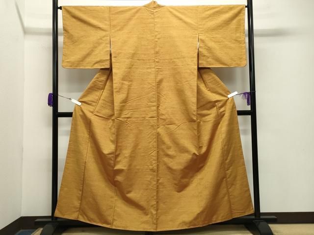 平和屋着物 上質な紬 霞文 山吹色 正絹 gh