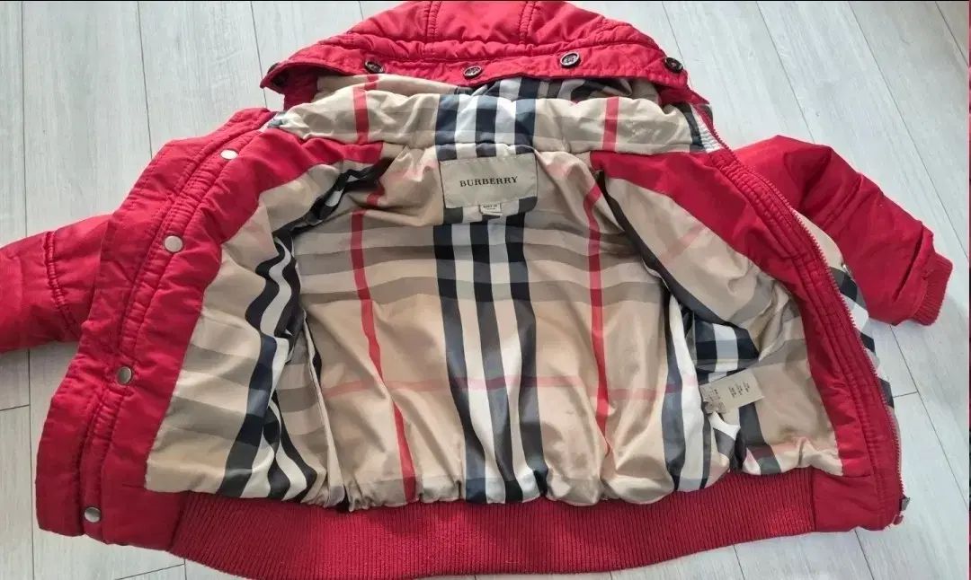 バーバリー キッズ レッド ダウン アウター