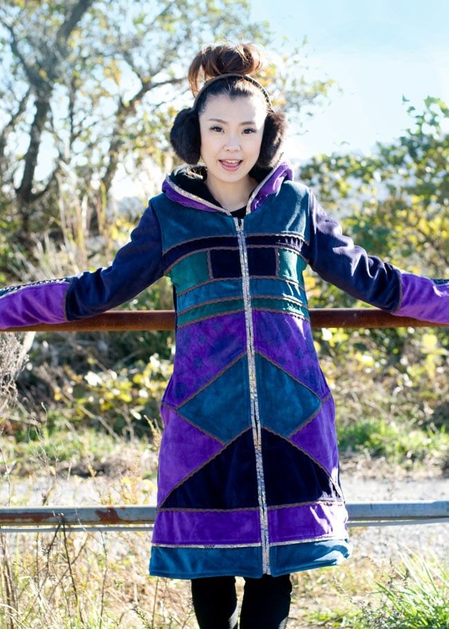 ベルベット生地のパッチワーク トライバルコート TIRAKITA ティラキタ ジャケット 個性的 イン