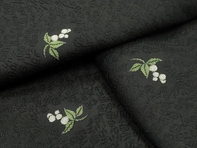 平和屋着物 上質なお召 南天文 黒地 正絹 gh