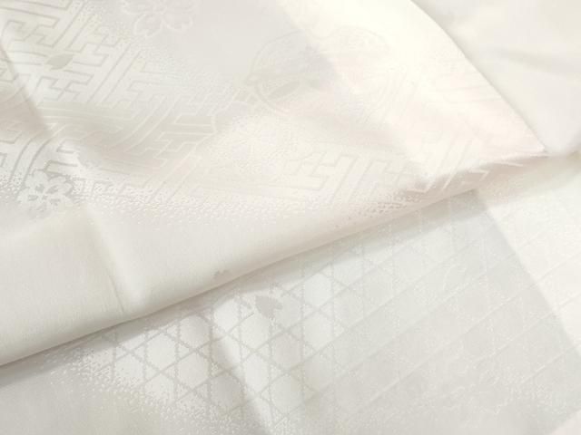 無双仕立て 吉祥鈴舞桜地紋