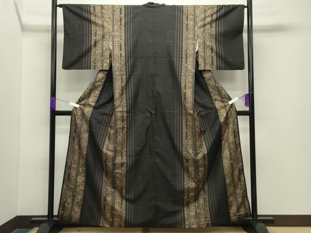 平和屋着物●上質な紬 更紗花唐草文 黒地 金彩 正絹 gh