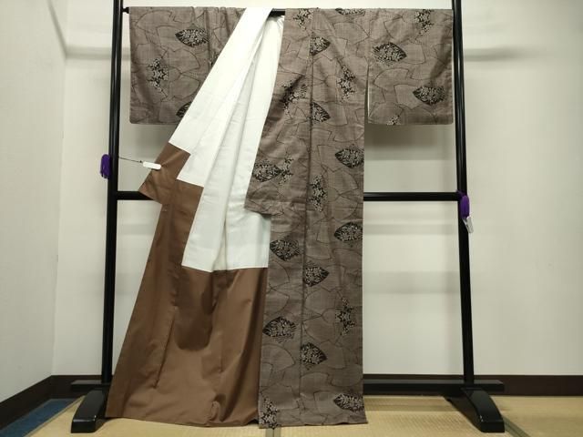 7マルキ 地紙重ね花文