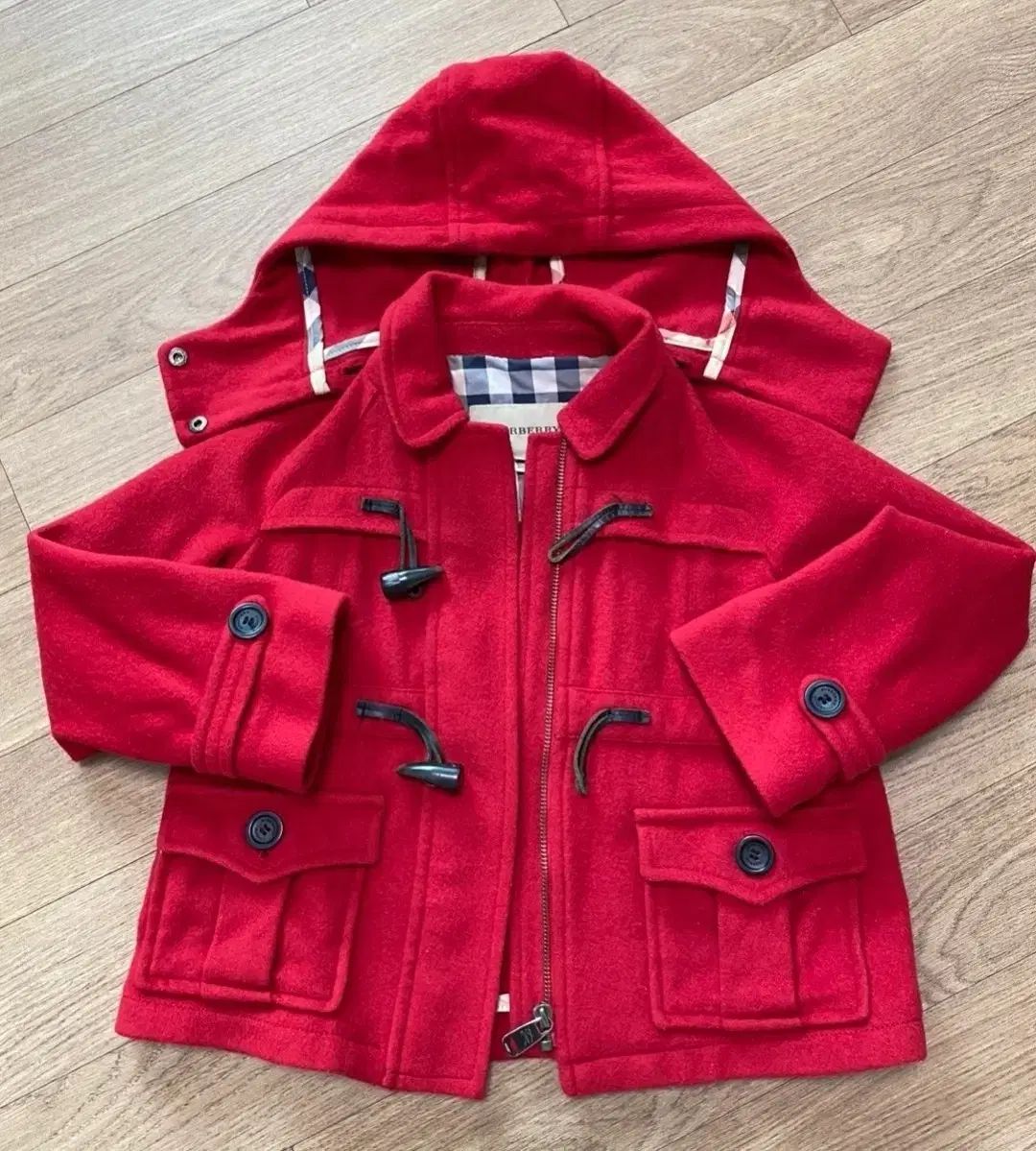 バーバリー キッズ 赤 ダッフル コート