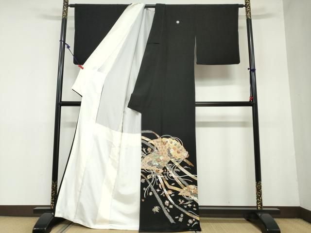 平和屋着物●豪華黒留袖 駒刺繍 宝尽くし扇面草花文 金彩 正絹 ud