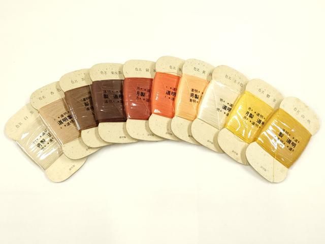 平和屋着物 有職組紐道明 絹糸 色名見本 一の箱 宮内庁御用 国立博物館御用 東京芸術大学御用 ay