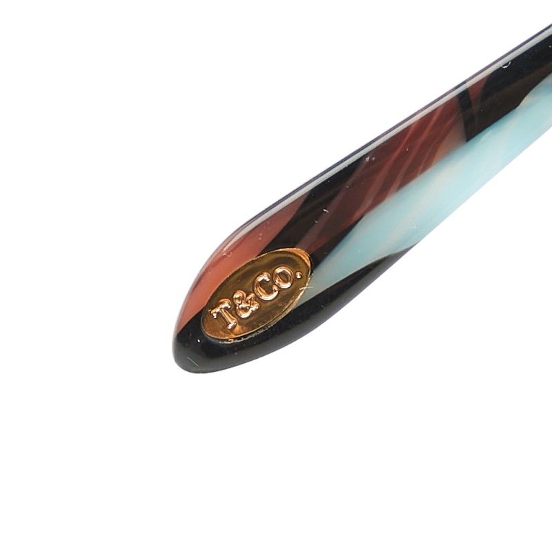 ブルー プラスチック