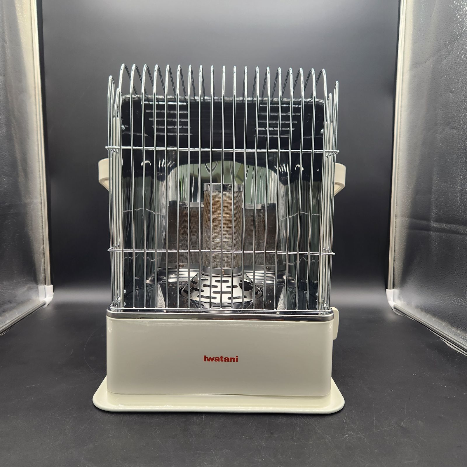 A 068 Iwatani カセットガス ストーブ デカ暖 製