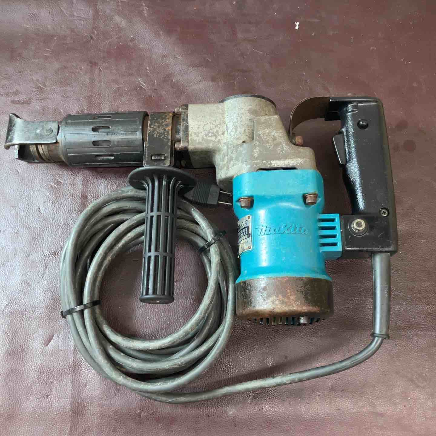 品 マキタ makita 電動ハンマ HM 0810 六角シャンク17 mm