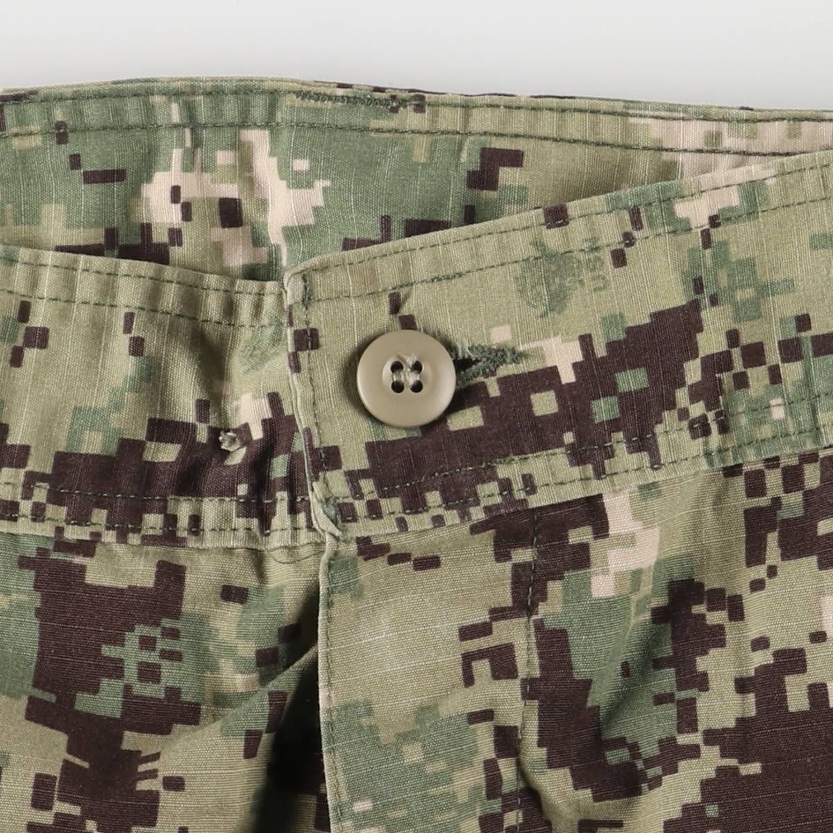 迷彩柄 デジタルカモ