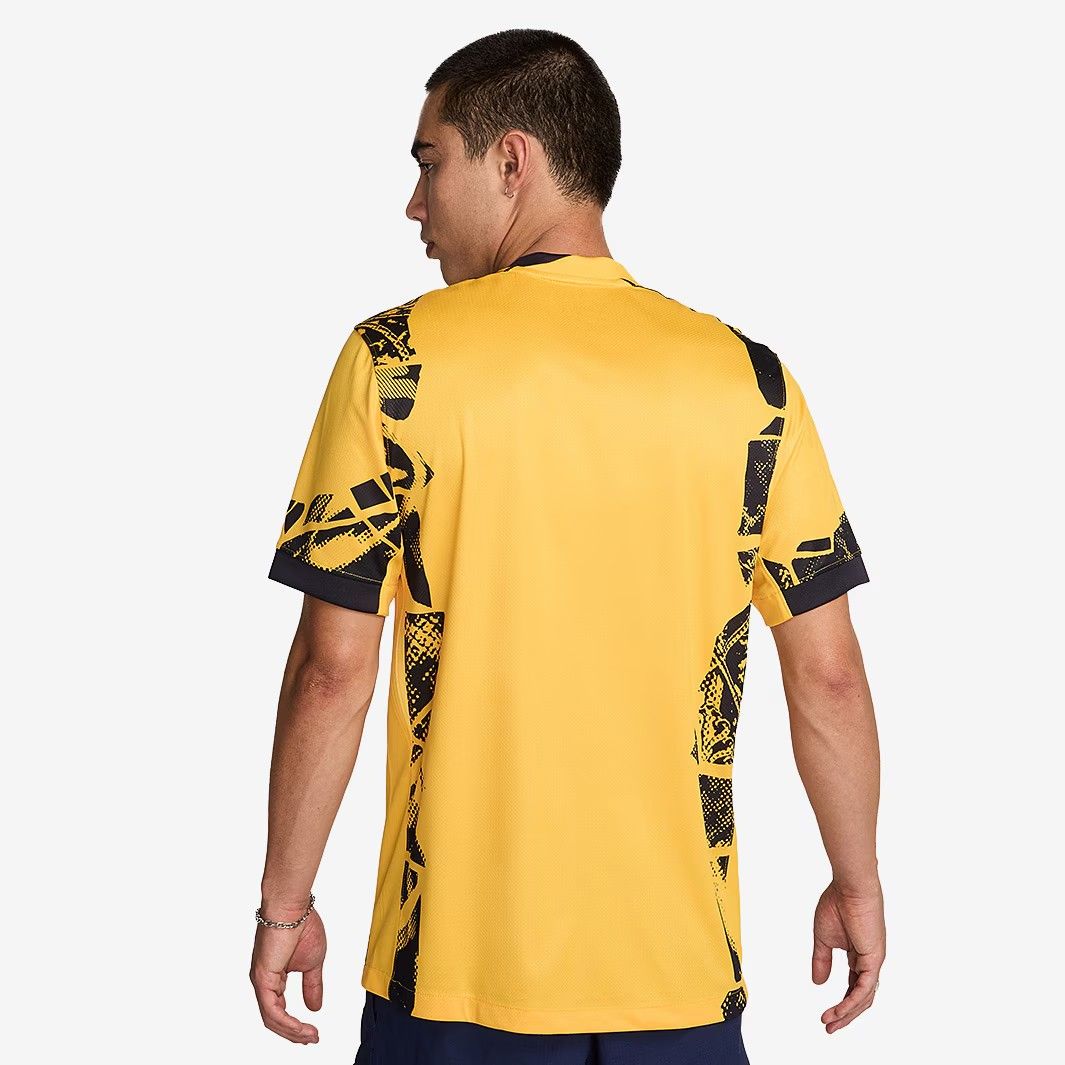 送料無料・匿名配送】Nike インテル 24/25 Dri-FIT スタジアム サード
