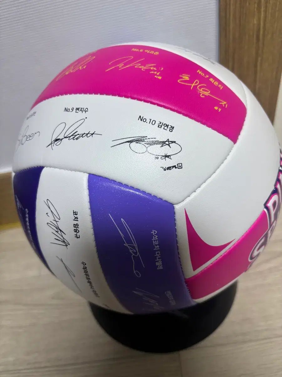 興国生命ピンクスパイダーズ バレーボール サインボール キム ヨ ンギョン スジ サイン
