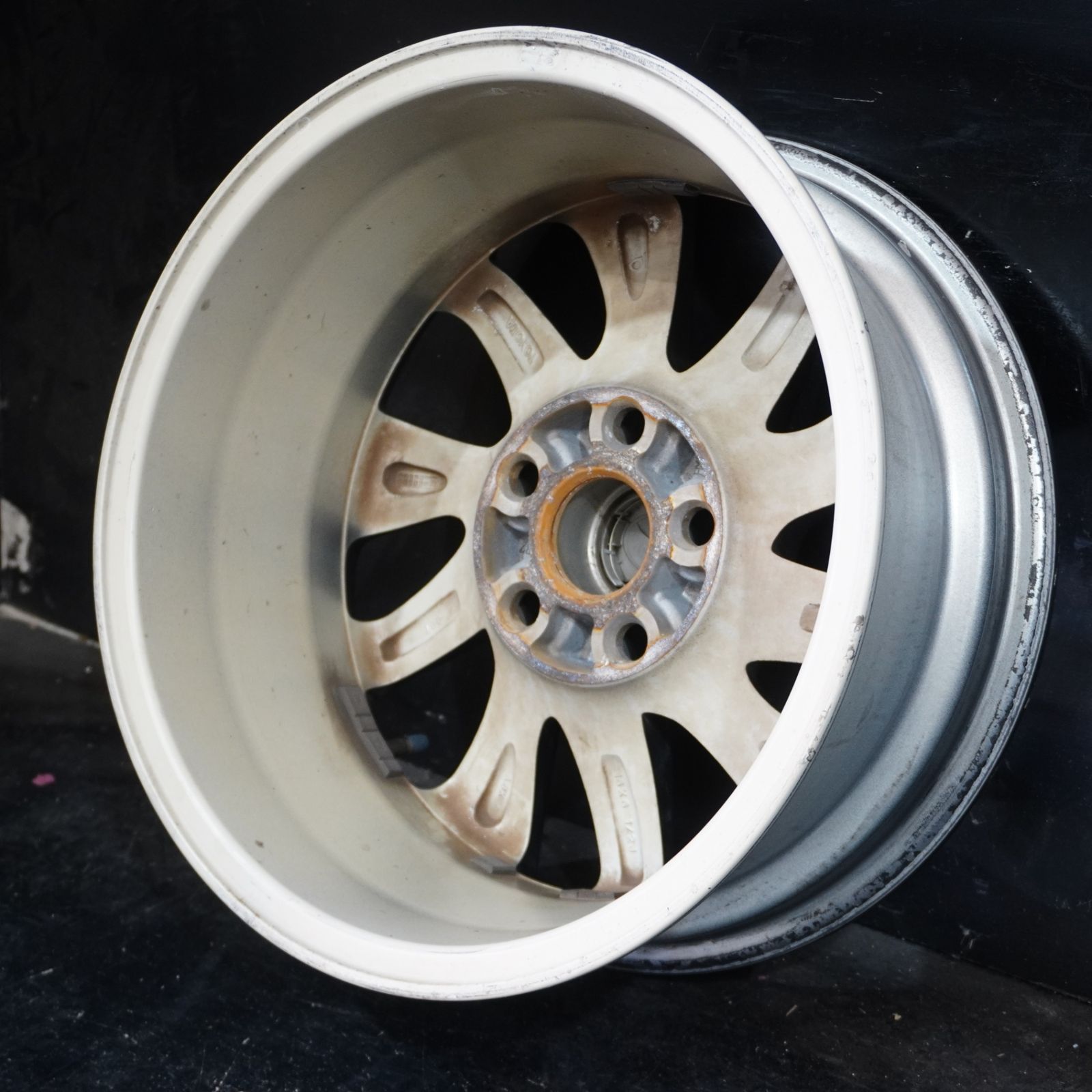 アルミホイール 16