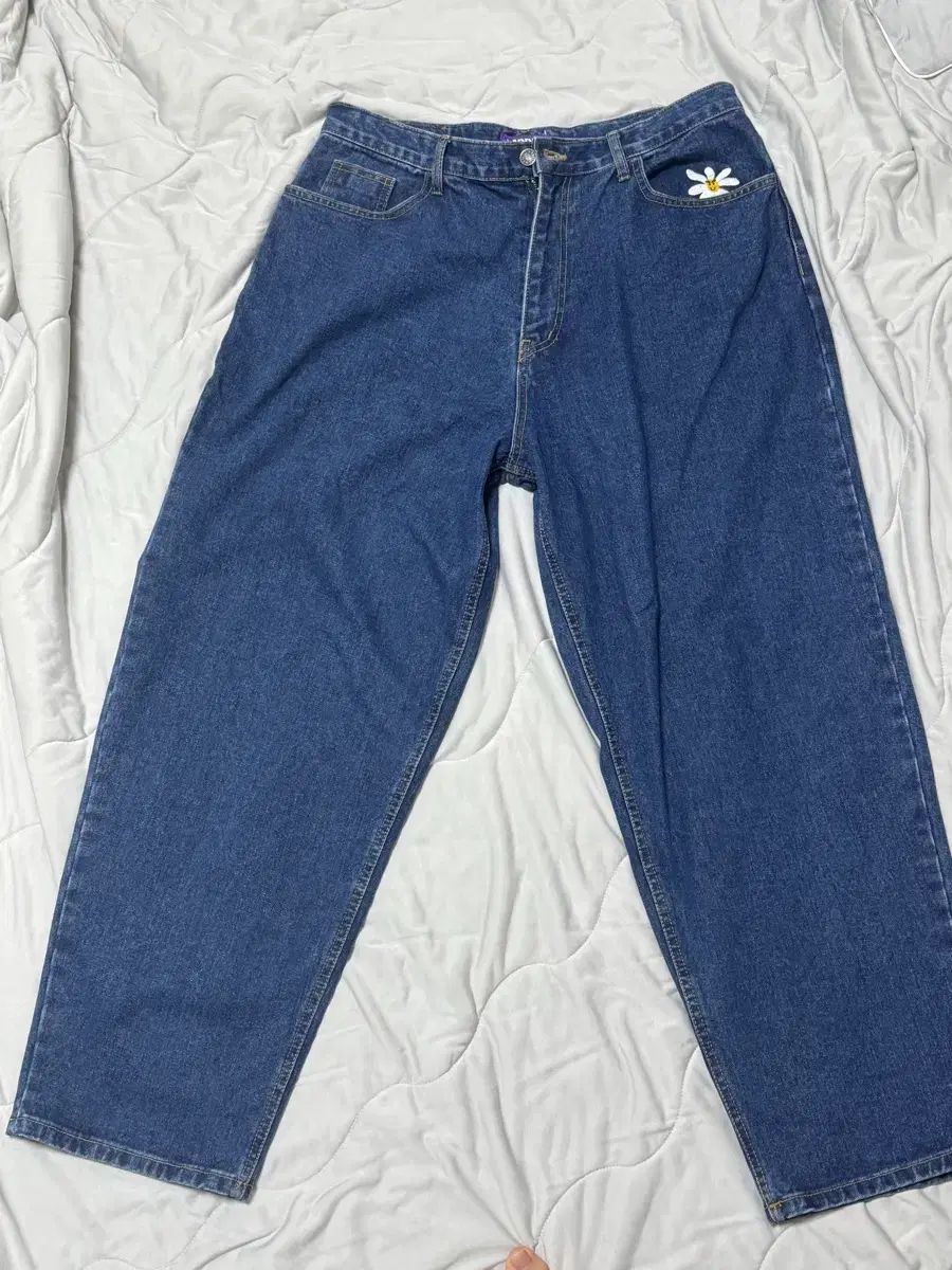 ラブロス Smart Daisy Baggy コレクション Jeans