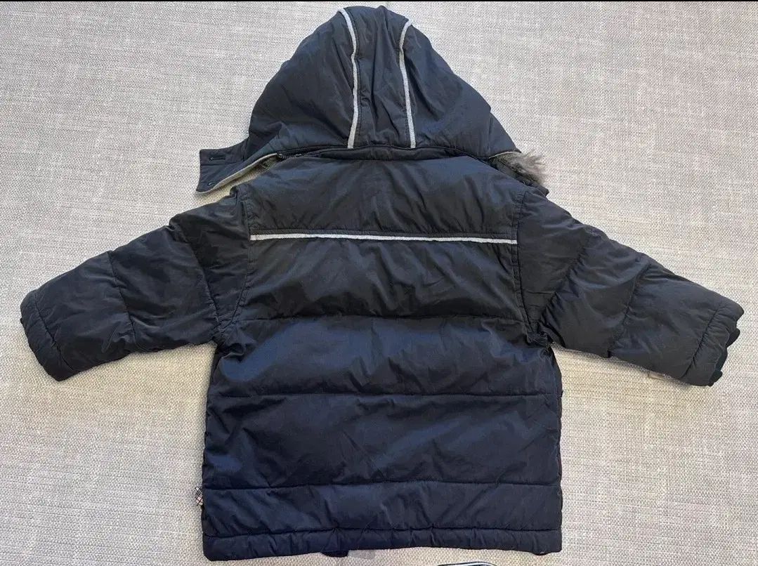 バーバリー キッズ ブラック ダウン アウター - メルカリ
