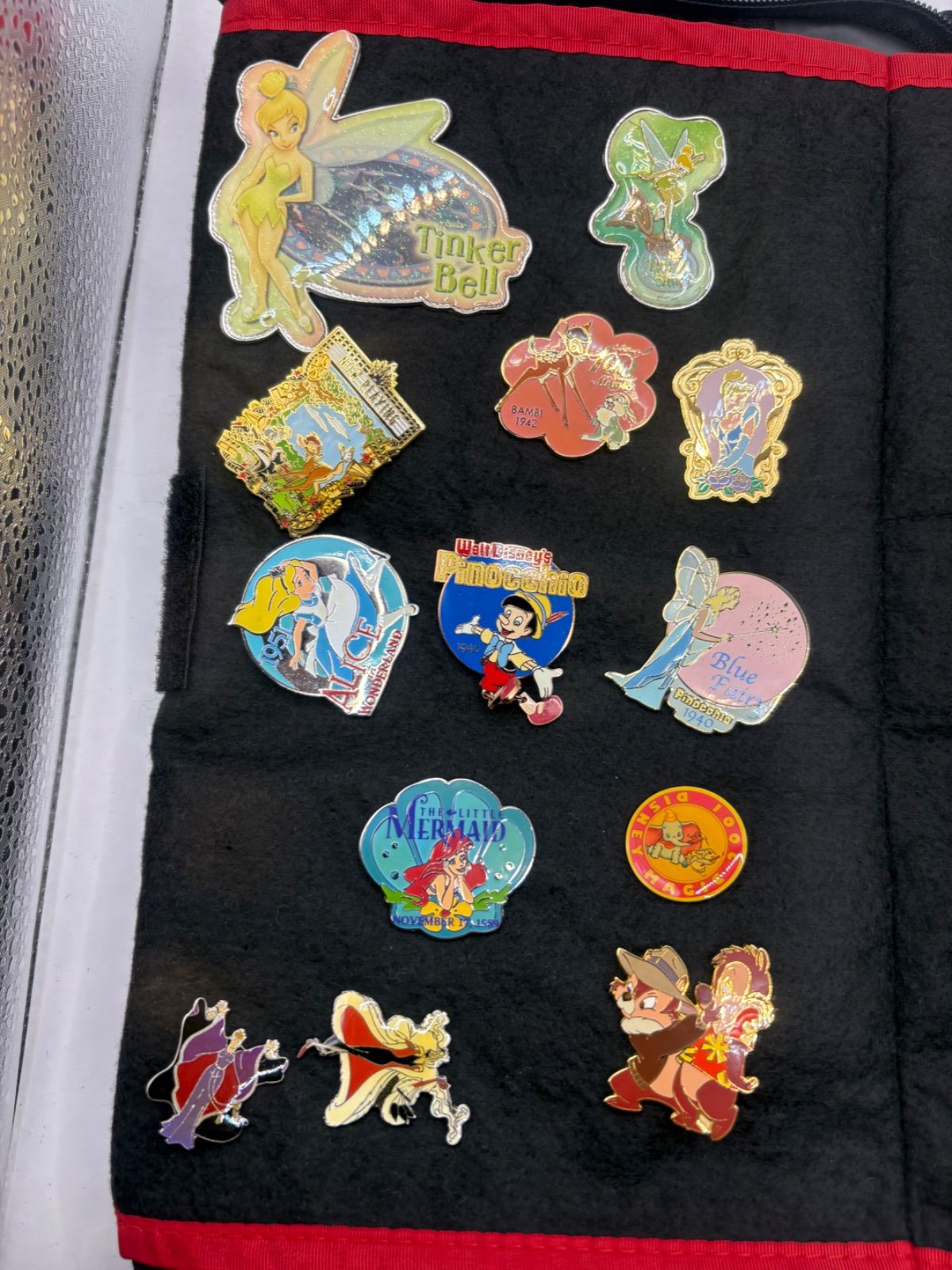 ディズニー ピンバッジ 50個セット 大量 レア PIN STATION専用バッグ