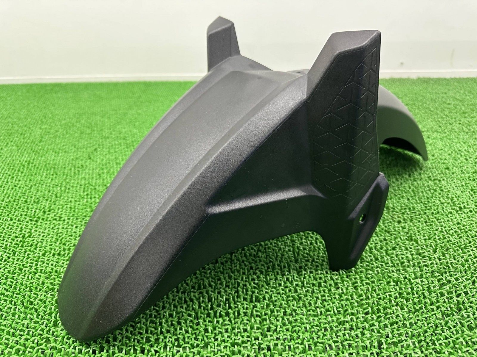 Vストローム250 SX フロントフェンダー 20 L スズキ EL 11 V コンディション良好 割れ欠け無し 品薄 uE