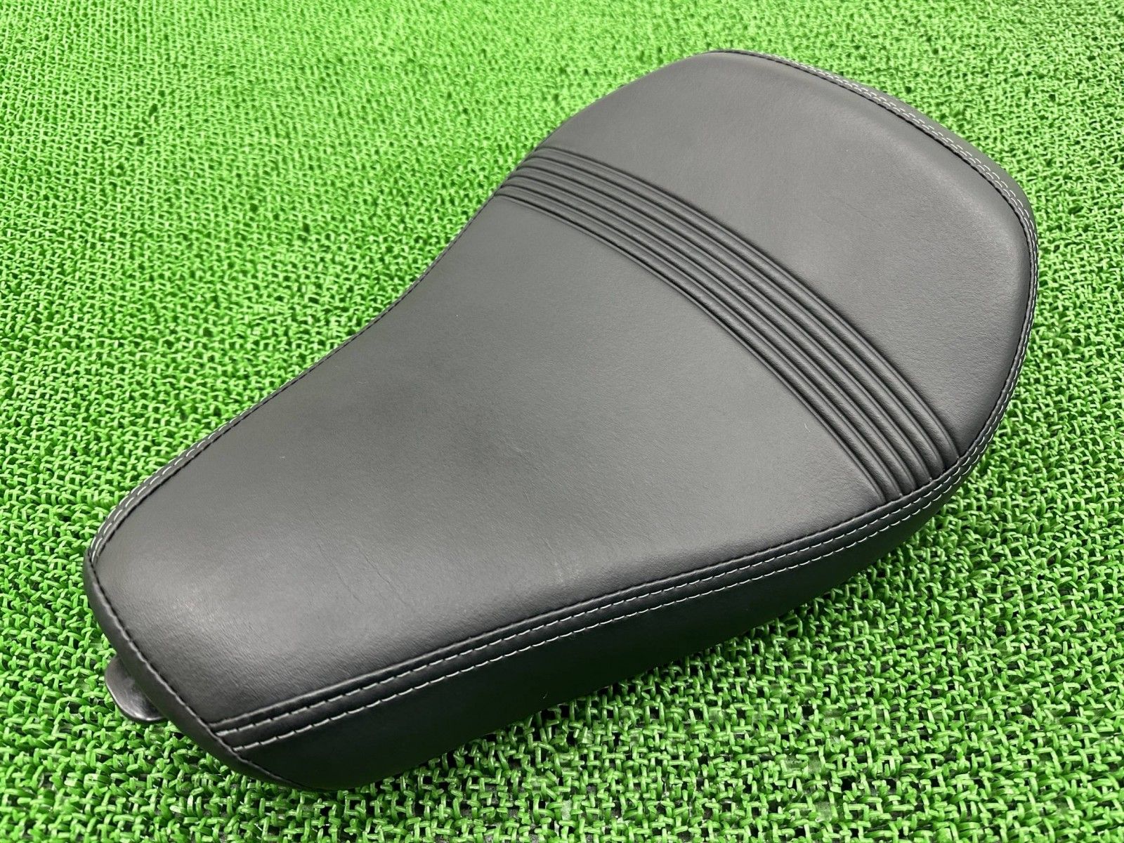 XL 1200 X シート ハーレー バイク 部品 スポーツスター フォーティーエイト ソロシート 16年～ 車検 Kc